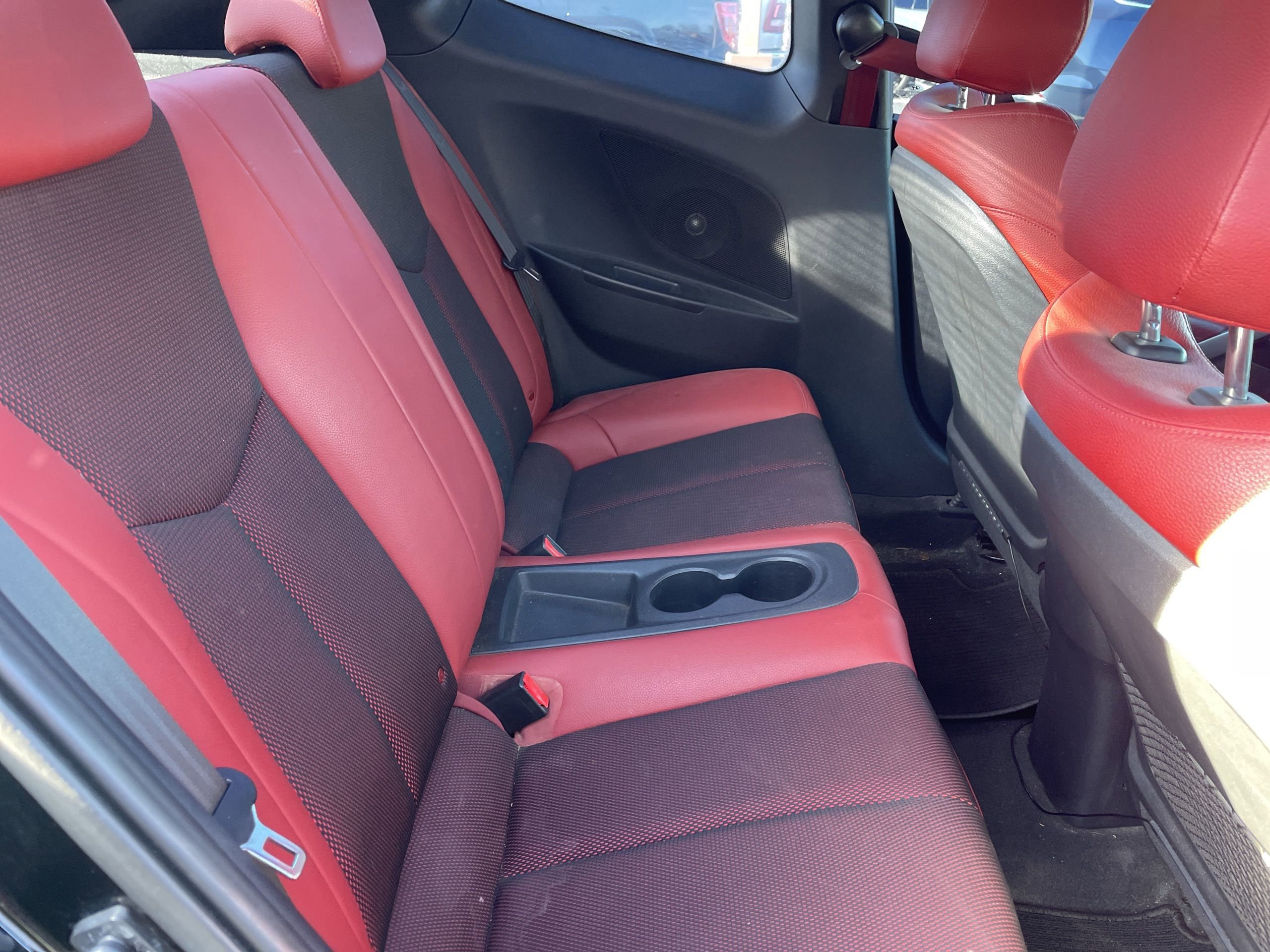 Used 2017 Hyundai Veloster Turbo R-Spec image 18