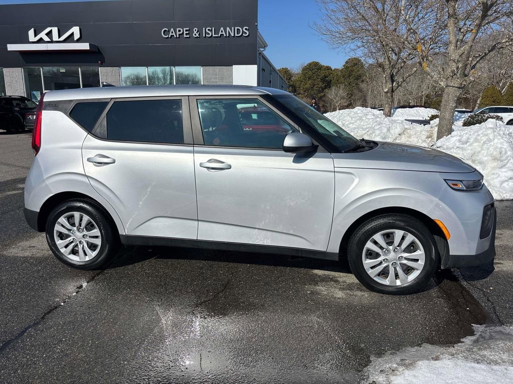 Certified 2021 Kia Soul LX image 2