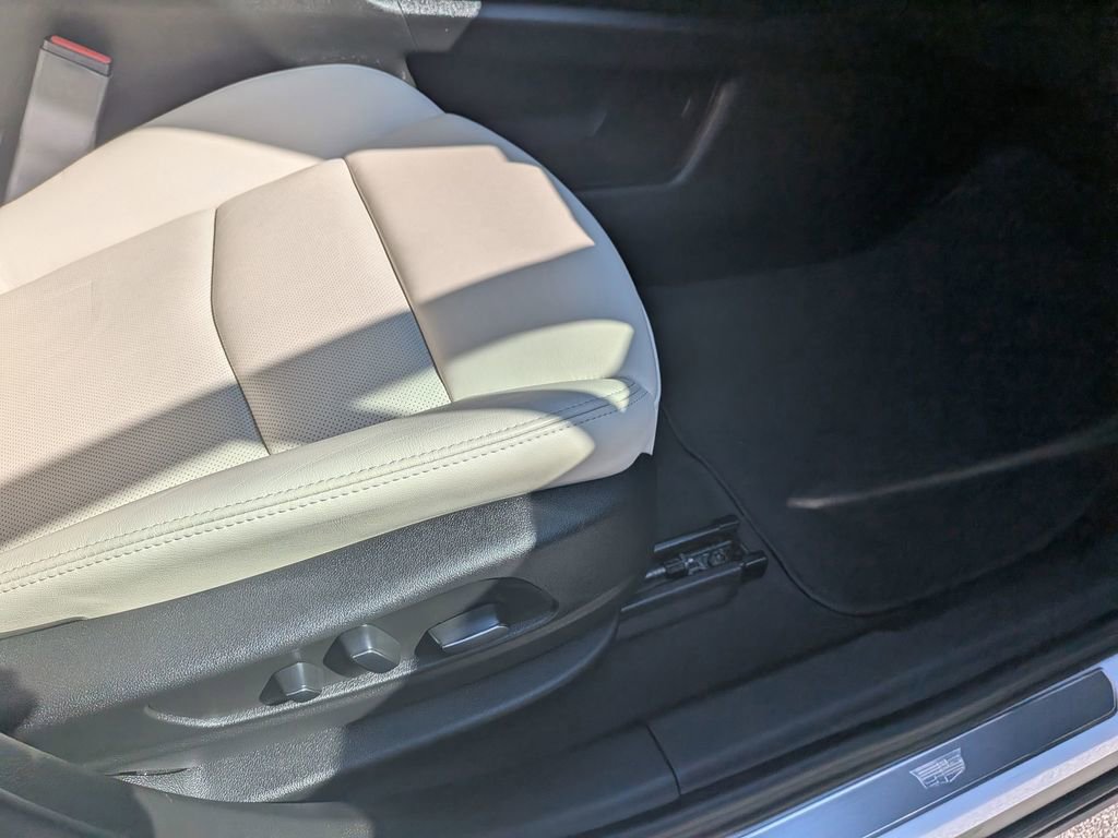 Certified 2024 Cadillac XT6 Sport w/ Technology Package image 31