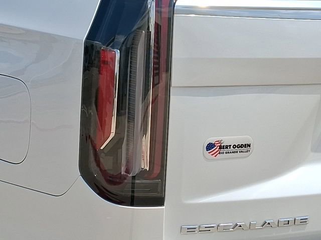 Used 2024 Cadillac Escalade Premium Luxury w/ Performance Package image 9