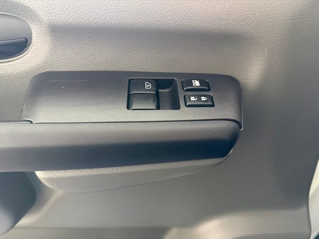 Used 2020 Nissan NV 2500 SV w/ Back Door Glass Package RWD image 18