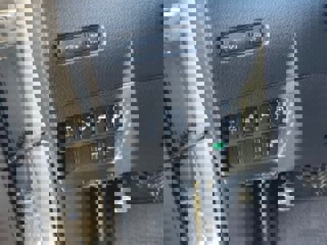 Used 2019 Nissan Rogue SV image 10