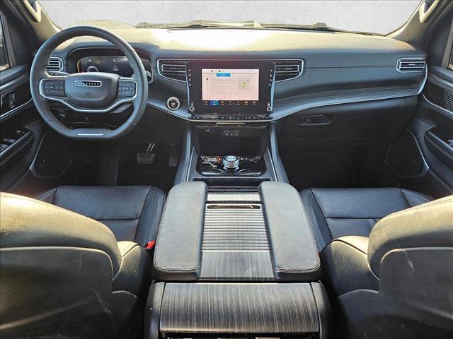 Used 2024 Jeep Wagoneer Series II image 17