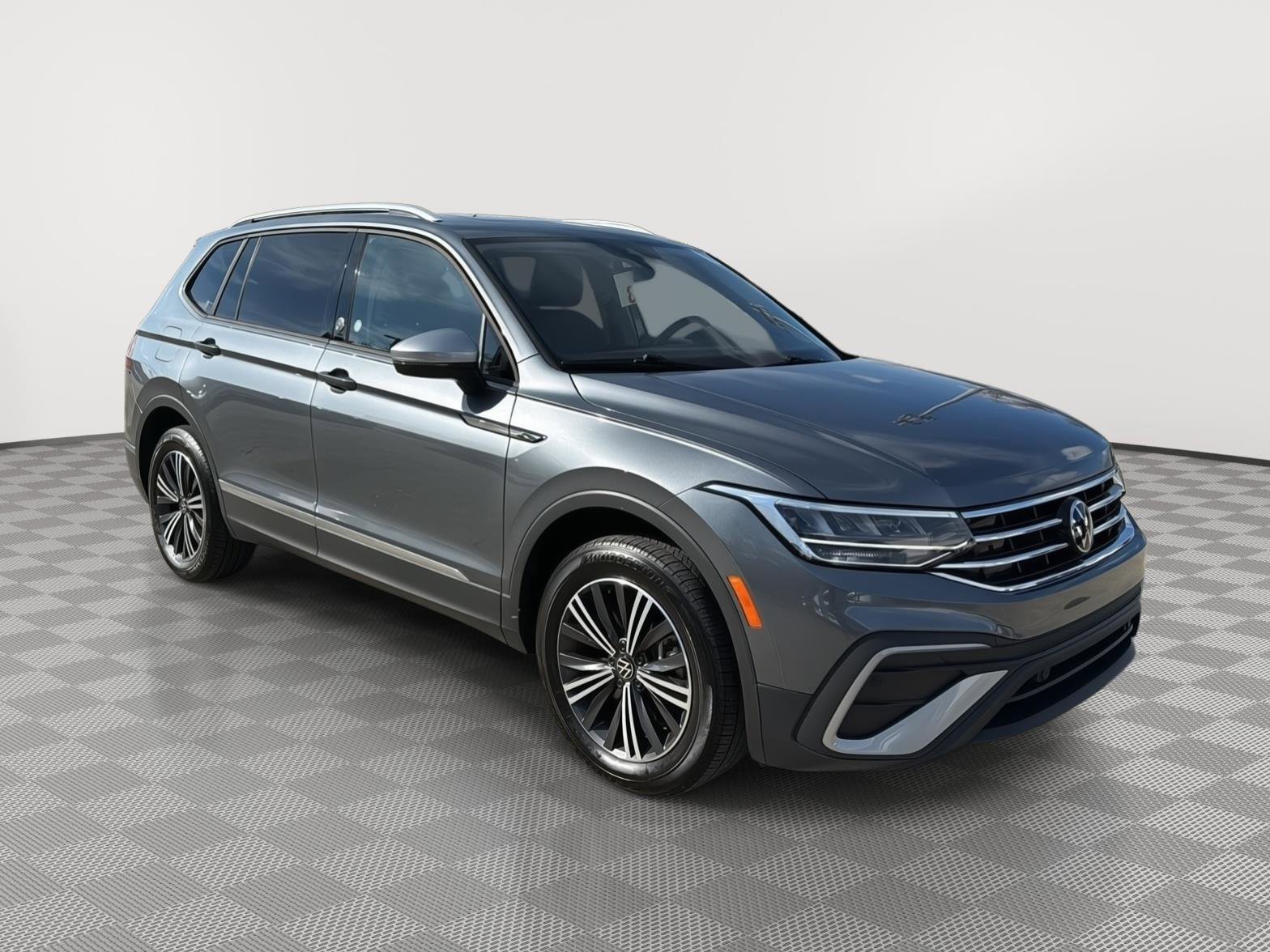 Used 2024 Volkswagen Tiguan Wolfsburg Edition image 7