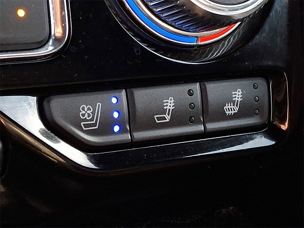 Used 2021 GMC Yukon Denali w/ Denali Ultimate Package image 27