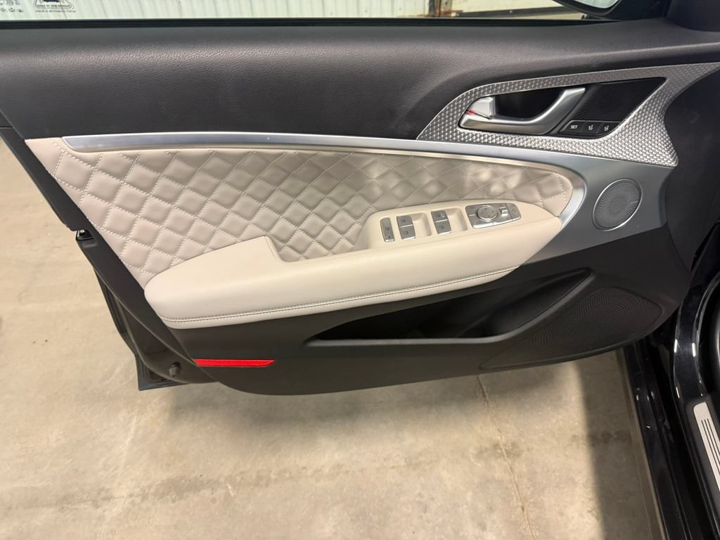 Used 2023 Genesis G70 3.3T w/ Sport Prestige Package AWD/4WD image 24
