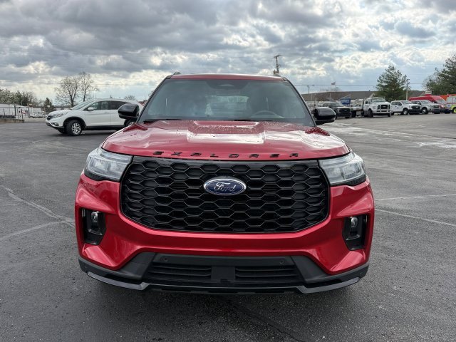 Certified 2025 Ford Explorer ST-Line w/ Premium Package AWD/4WD image 3