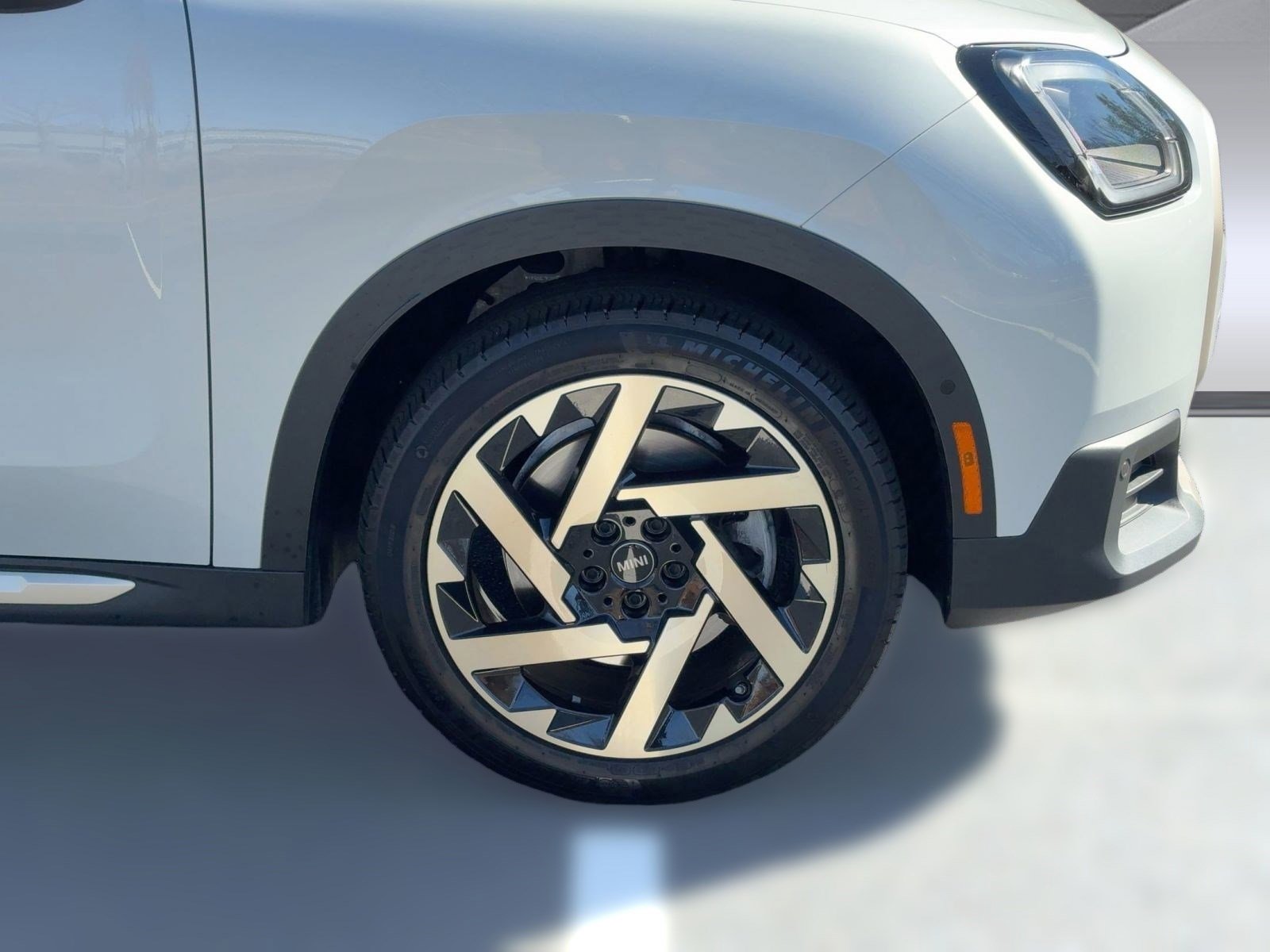 Used 2025 MINI Cooper Countryman S w/ Comfort Package Max image 12