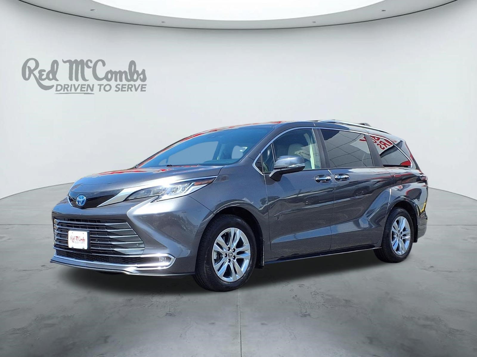 Used 2025 Toyota Sienna Limited AWD/4WD image 1