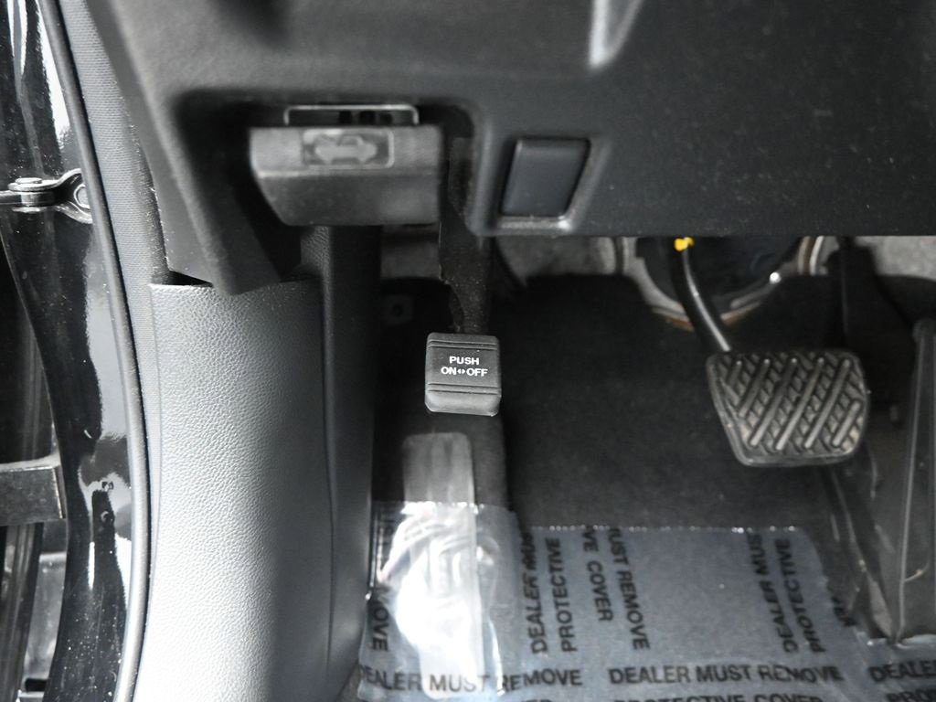 Used 2014 INFINITI Q60 Convertible w/ Premium Package image 35