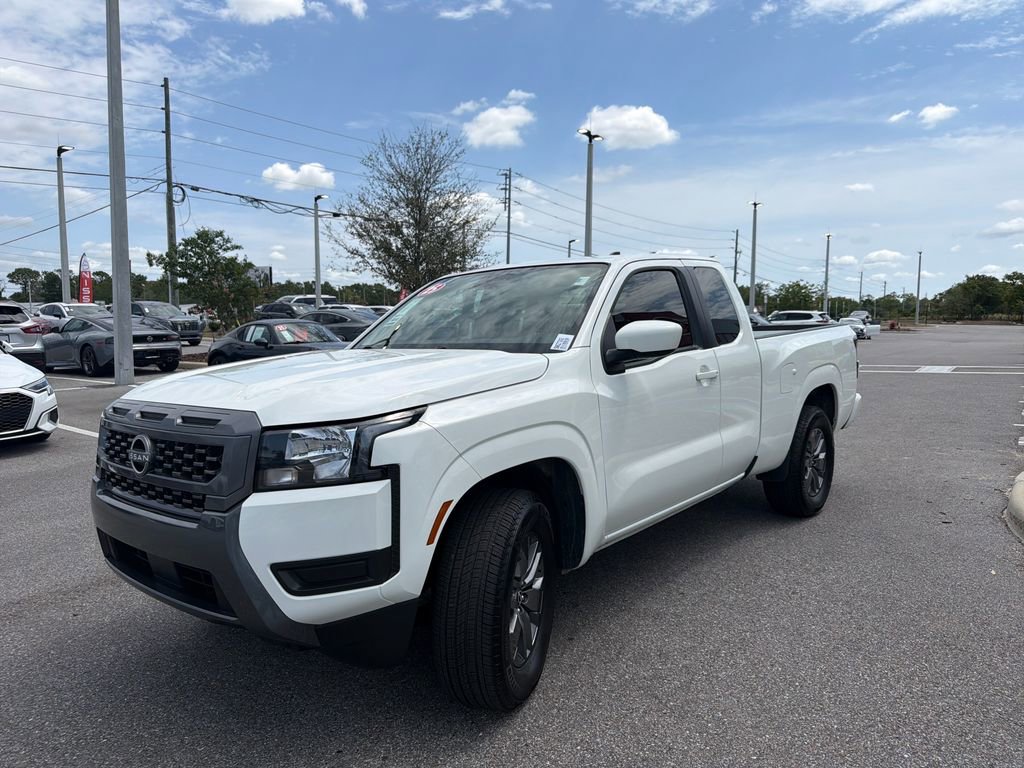 Certified 2025 Nissan Frontier SV RWD image 3