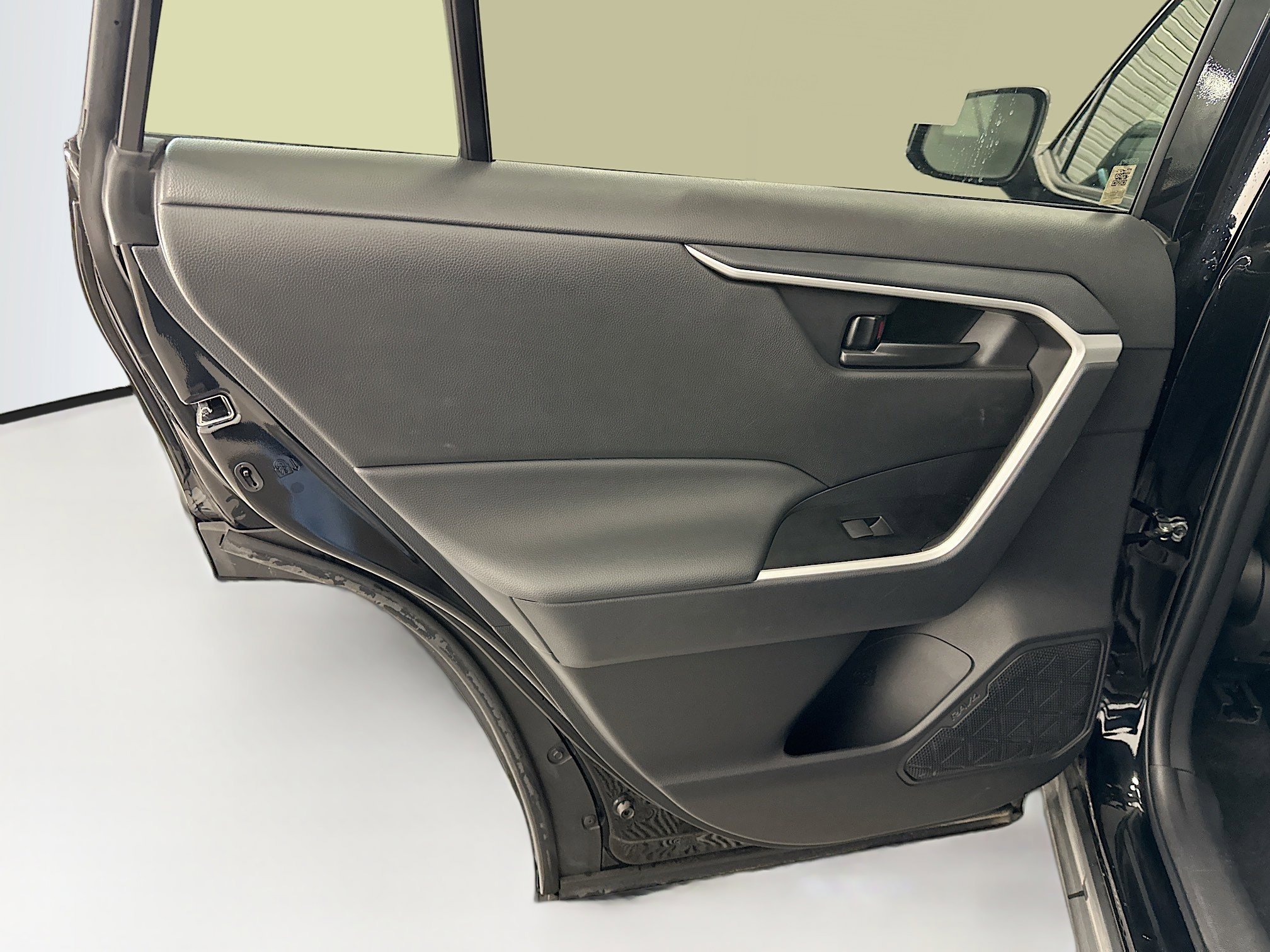 Used 2025 Toyota RAV4 LE image 27