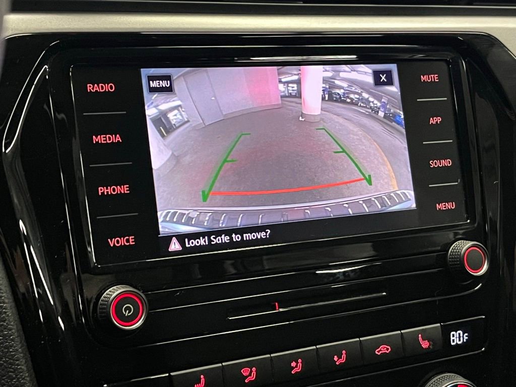 Certified 2022 Volkswagen Passat 2.0T SE FWD image 29