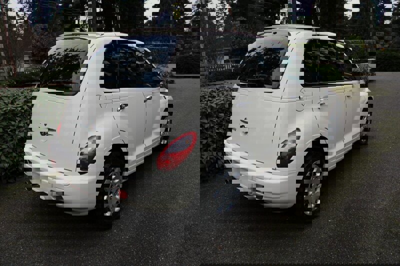 Used 2007 Chrysler PT Cruiser image 3