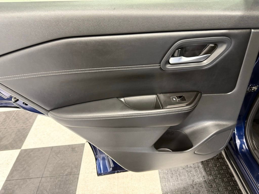 Used 2026 Nissan Rogue SL image 18
