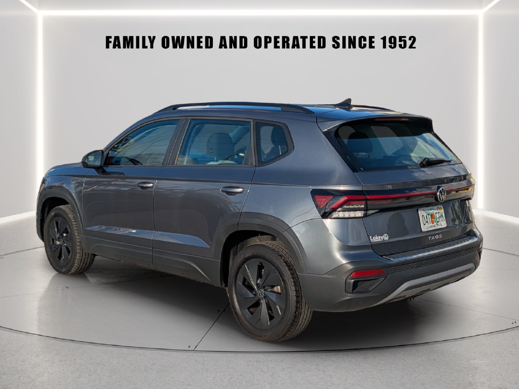 Certified 2025 Volkswagen Taos S FWD image 4