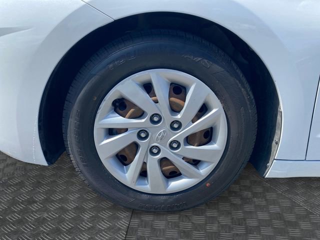 Used 2020 Hyundai Elantra SE w/ Cargo Package (C1) image 30