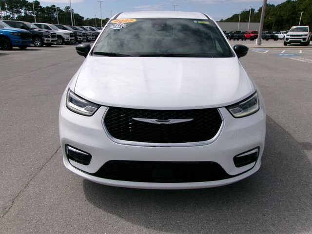 Used 2025 Chrysler Pacifica Select image 6