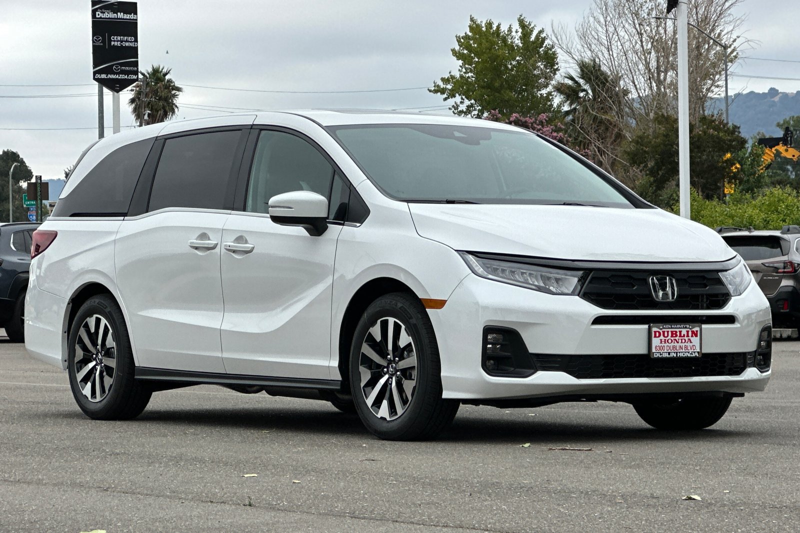 New 2026 Honda Odyssey EX-L image 2