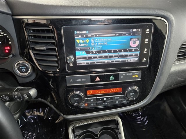 Used 2019 Mitsubishi Outlander SEL image 31