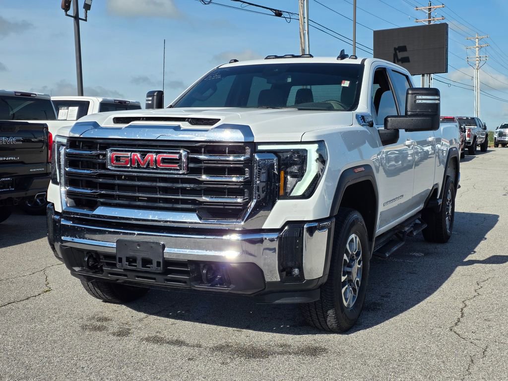 Used 2024 GMC Sierra 2500 SLE w/ SLE Value Package; AWD/4WD image 3