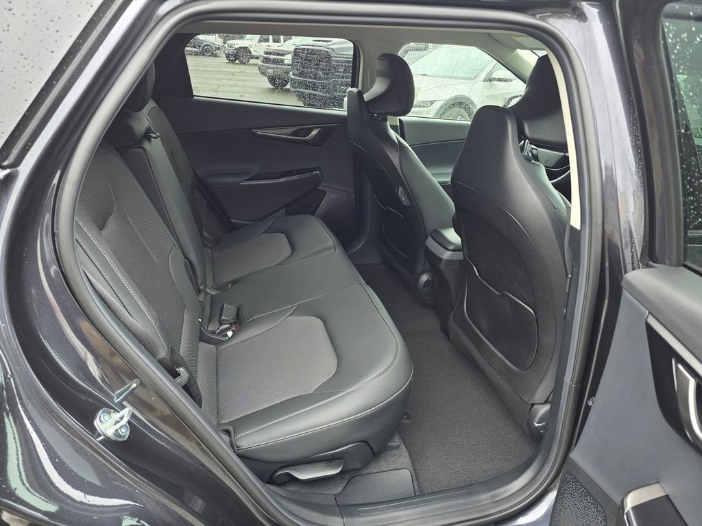 Used 2025 Kia EV6 Light w/ Light LR Technology Package image 12