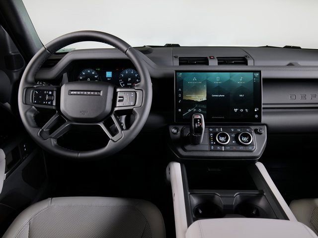 New 2026 Land Rover Defender 110 X-Dynamic SE AWD/4WD image 12