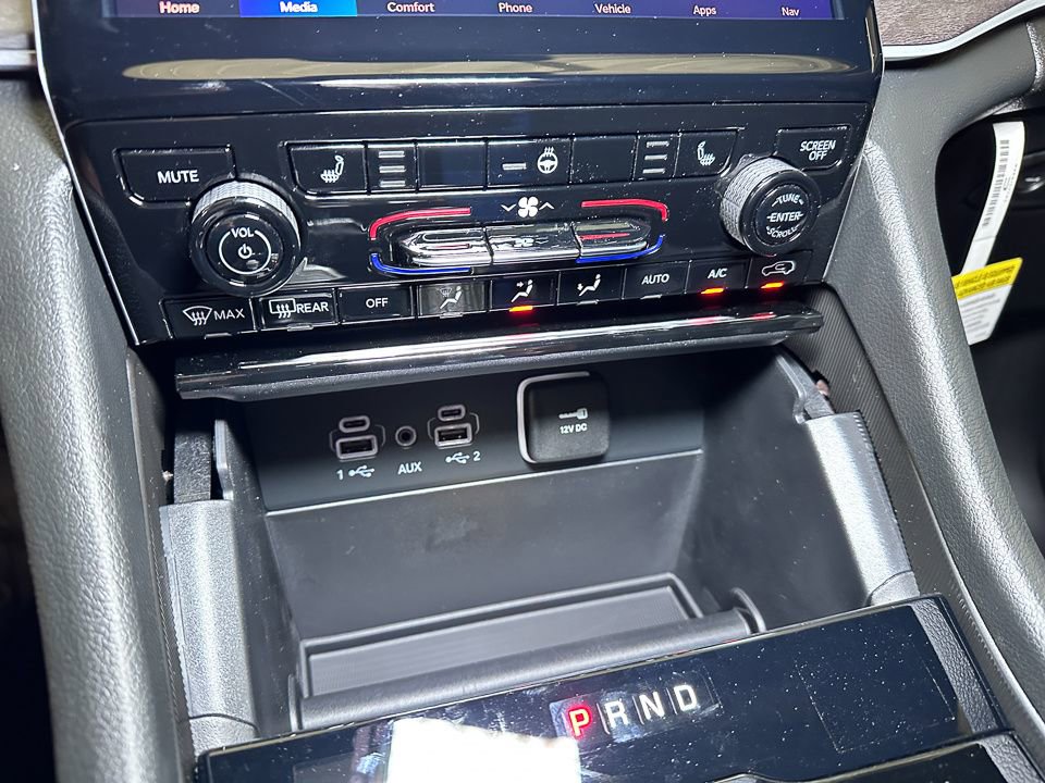 New 2025 Jeep Grand Cherokee Limited w/ Black Appearance Package image 26