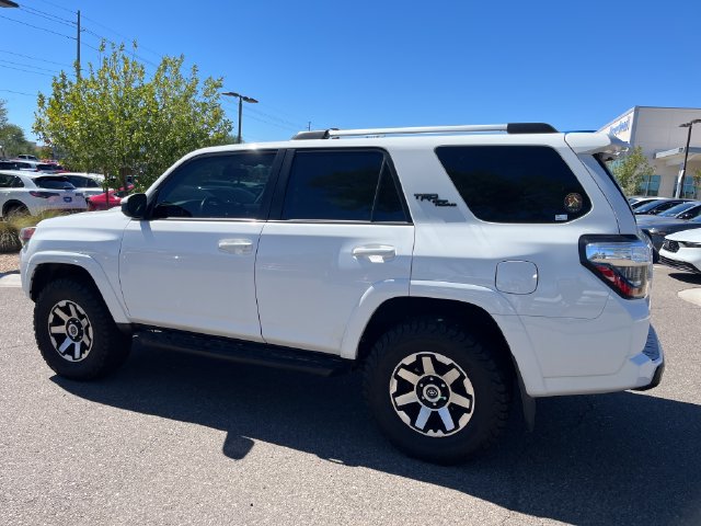 Used 2018 Toyota 4Runner TRD Off-Road AWD/4WD image 6