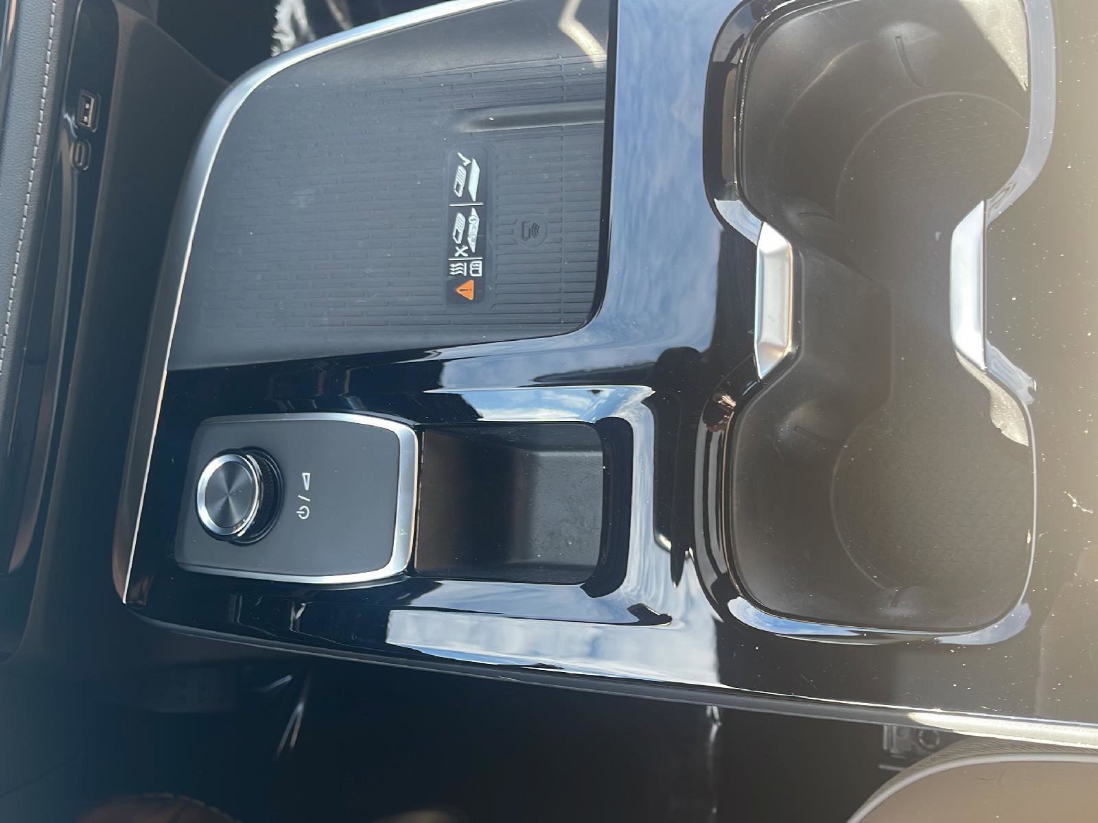 Used 2025 Buick Enclave Preferred w/ Power Package image 8