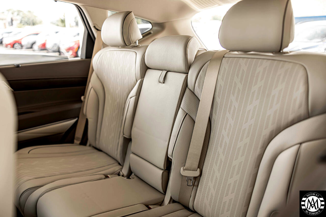 Used 2024 Genesis GV80 2.5T w/ Advanced Package image 35