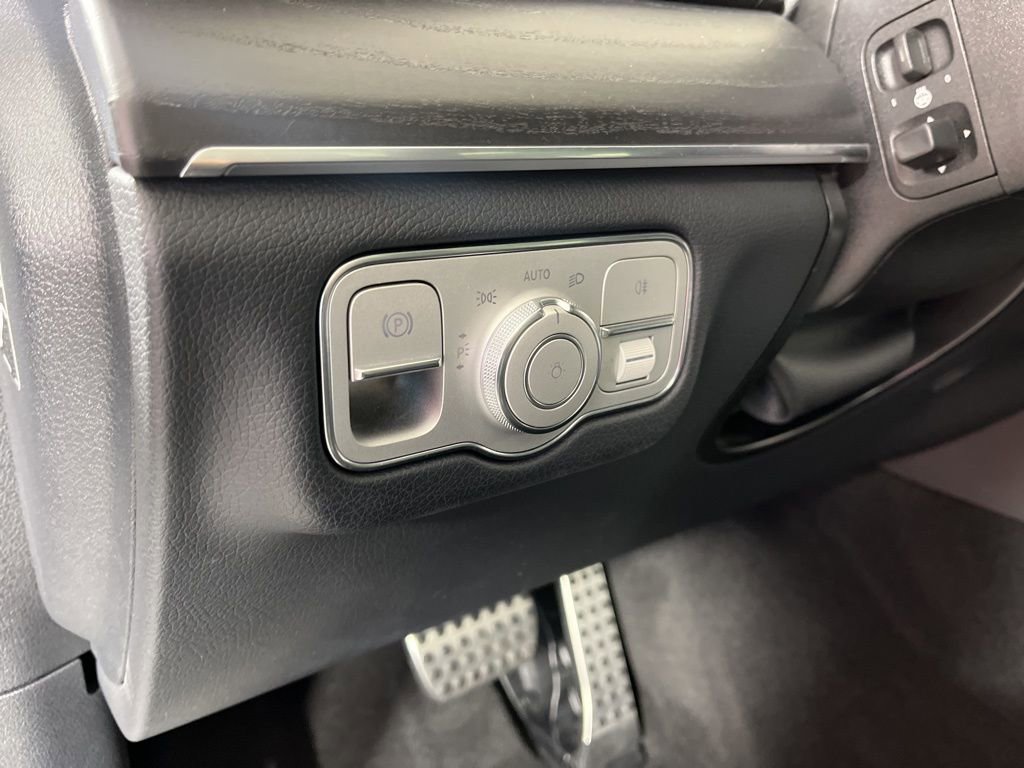 Used 2022 Mercedes-Benz GLS 450 4MATIC image 31