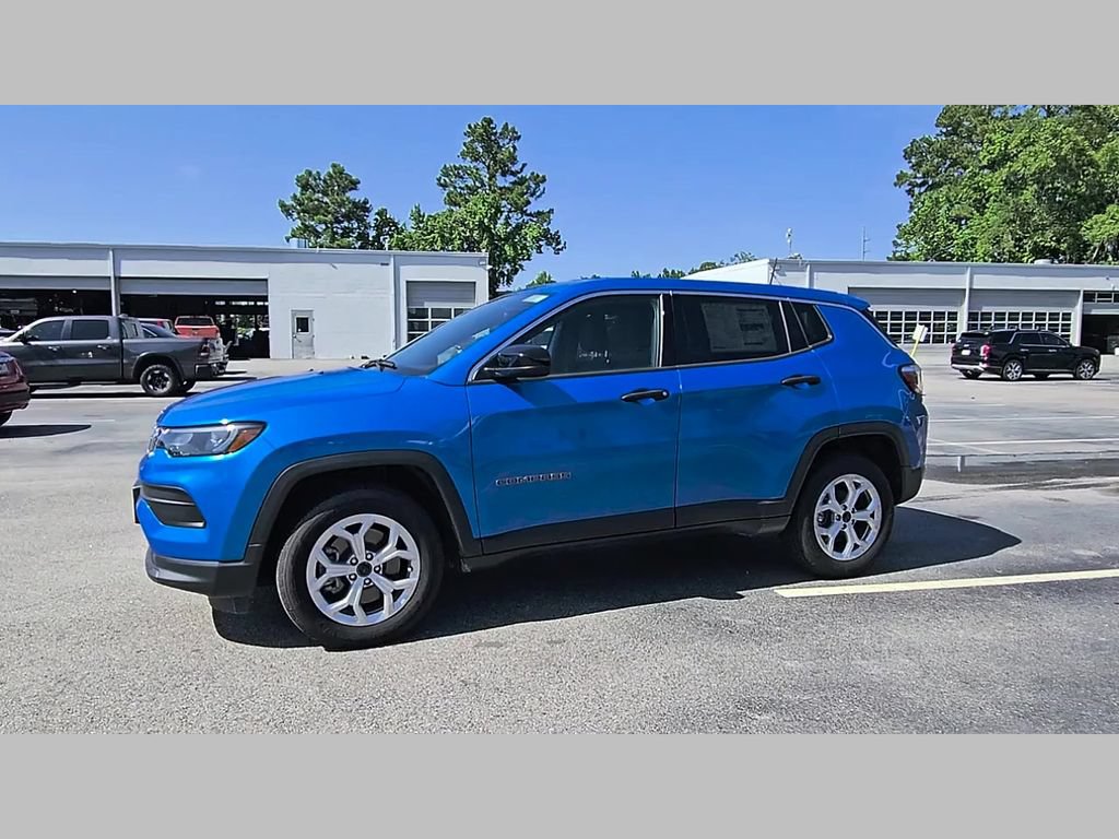 Used 2025 Jeep Compass Sport AWD/4WD image 26