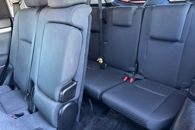 Used 2019 Toyota Highlander LE image 17