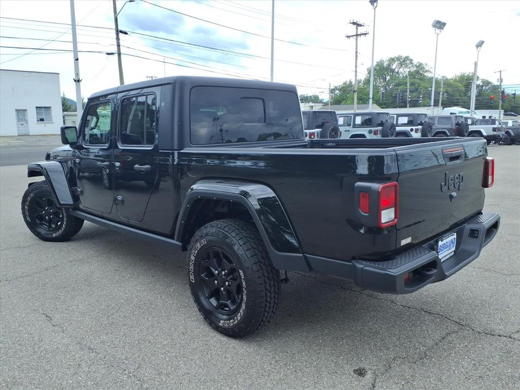 Used 2022 Jeep Gladiator Sport AWD/4WD image 5