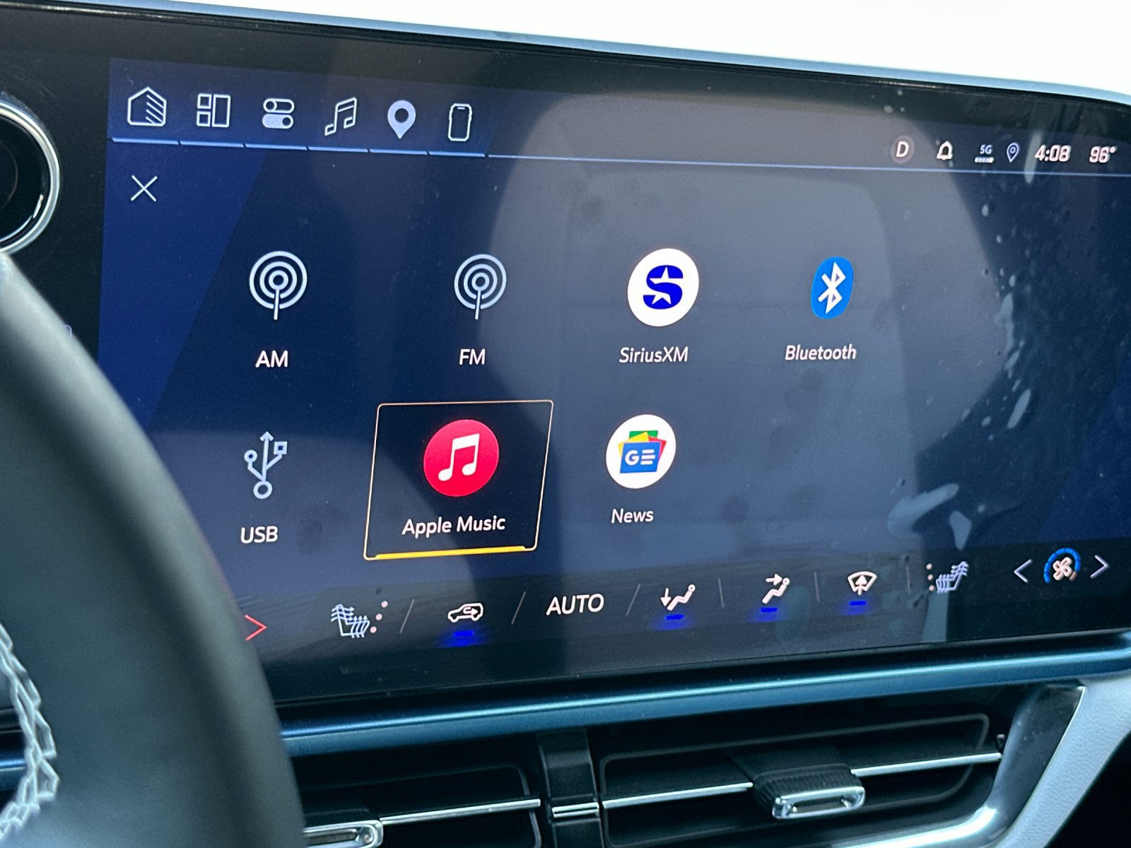 New 2026 Chevrolet Equinox EV LT FWD image 18