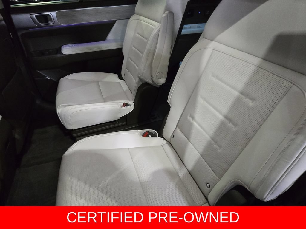 Used 2025 Hyundai Santa Fe Calligraphy FWD image 16