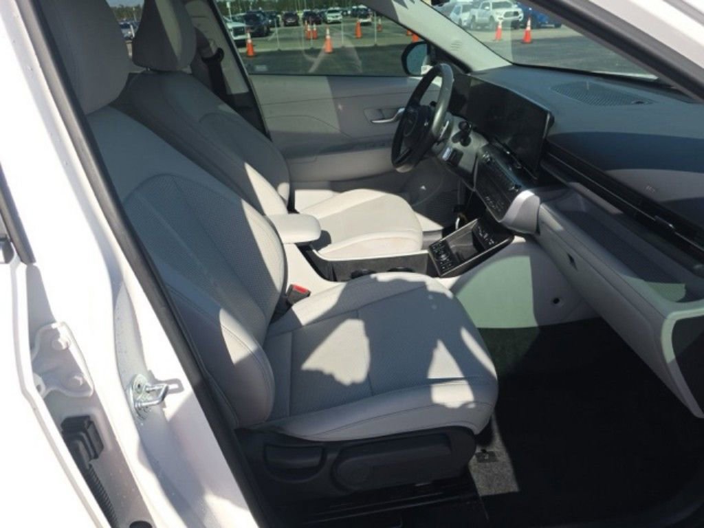 Used 2024 Hyundai Kona Limited AWD/4WD image 9