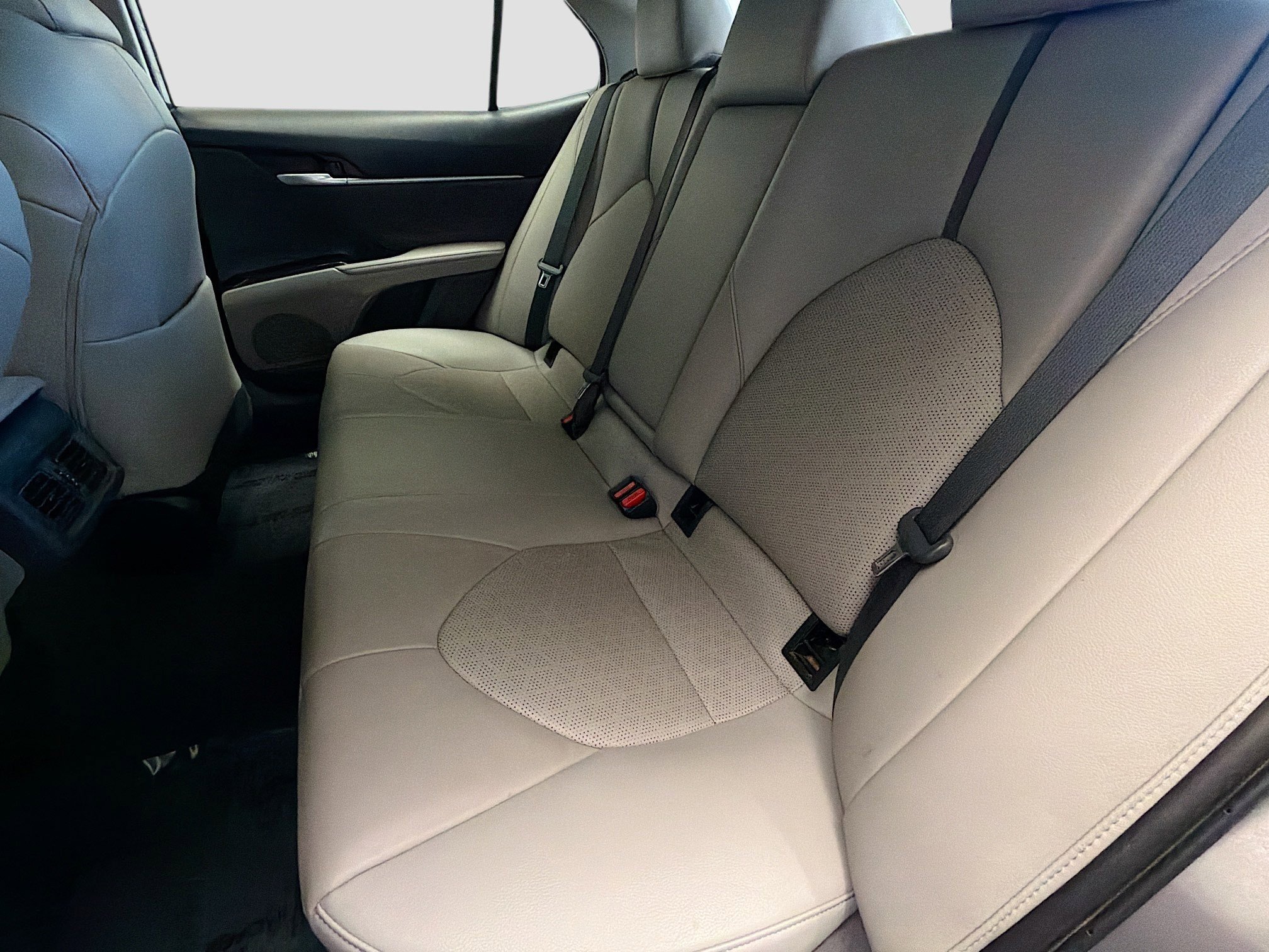 Used 2023 Toyota Camry XSE image 13