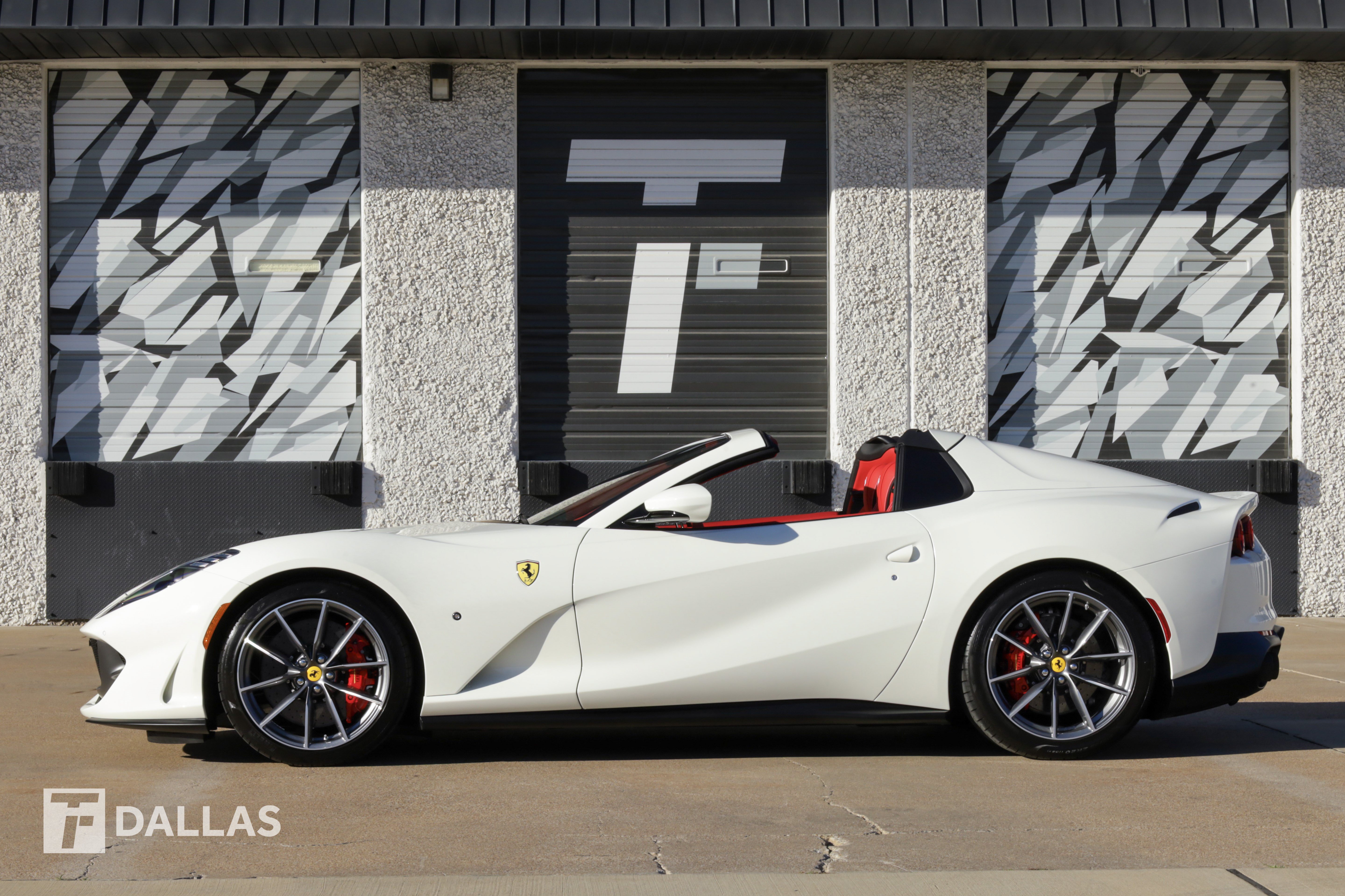 Used 2022 Ferrari 812 GTS RWD image 8