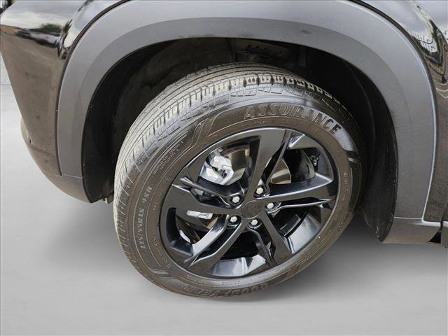 Used 2024 Chevrolet Trax LT w/ Driver Confidence Package FWD image 21
