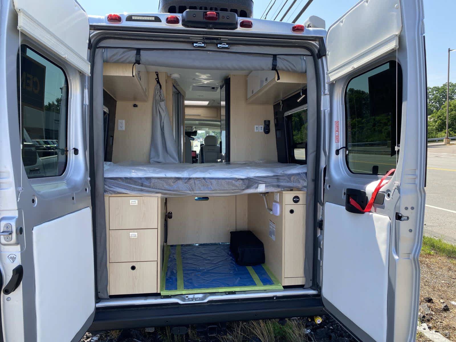 Used 2024 RAM ProMaster 3500 w/ Quick Order Package 22H SLT+ FWD image 10
