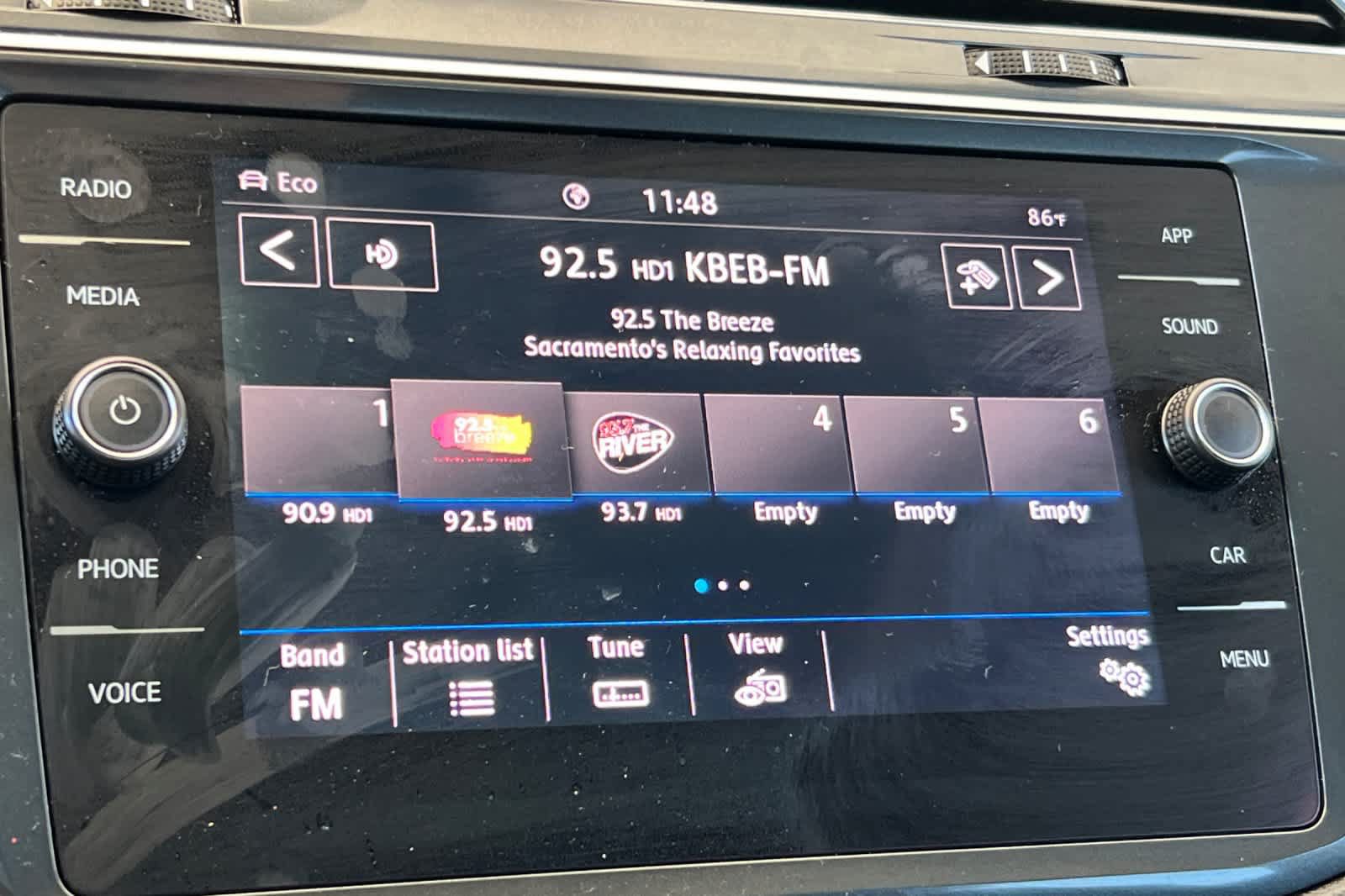 Used 2020 Volkswagen Tiguan SE AWD/4WD image 21