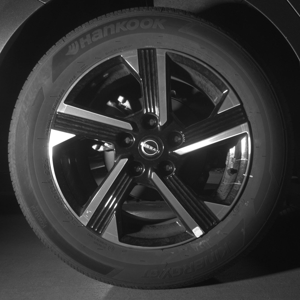 Used 2025 Nissan Sentra SV FWD image 15