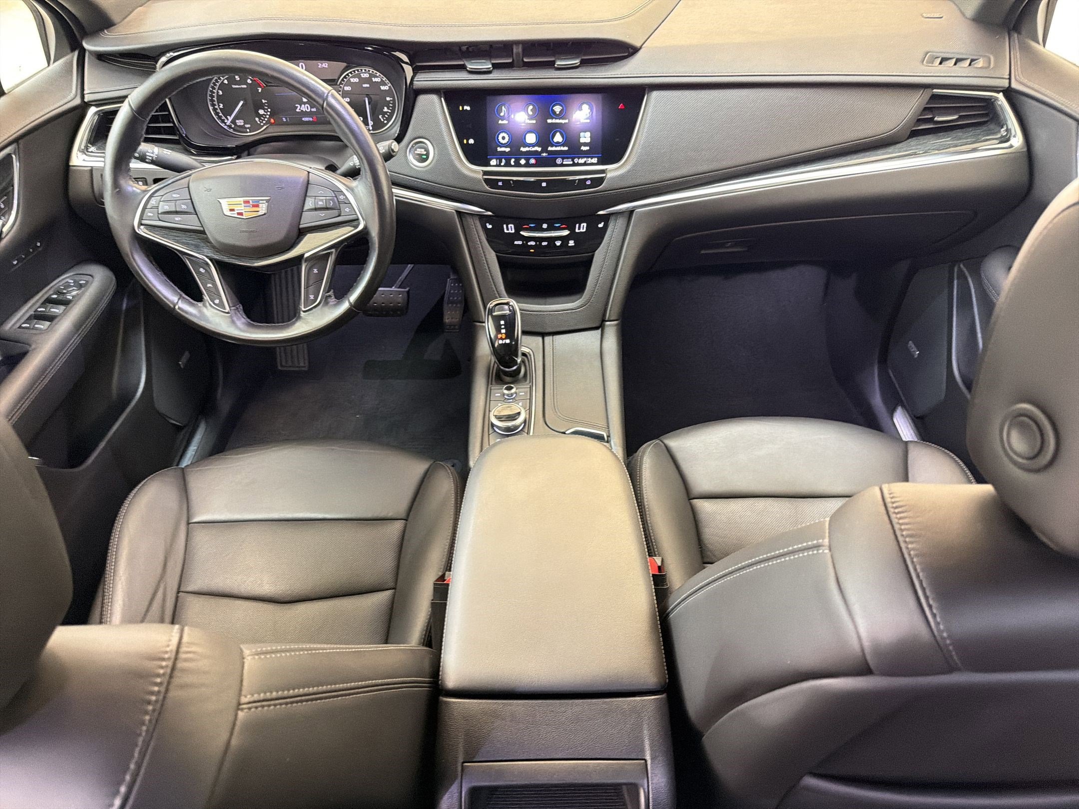 Used 2020 Cadillac XT5 Premium Luxury image 16