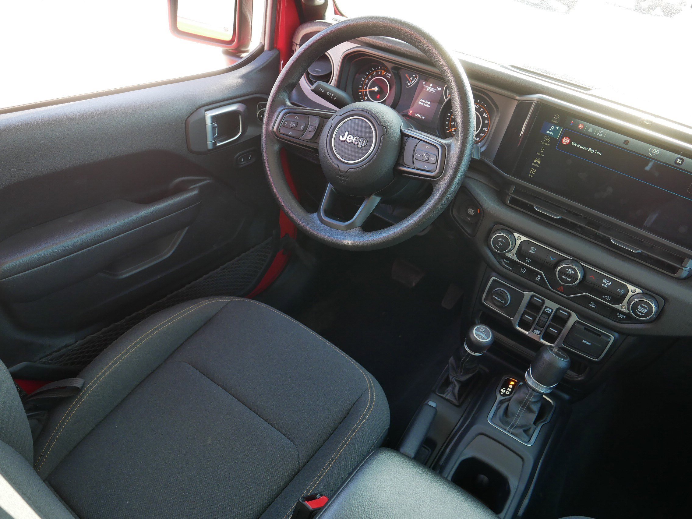 Certified 2024 Jeep Gladiator Sport image 9