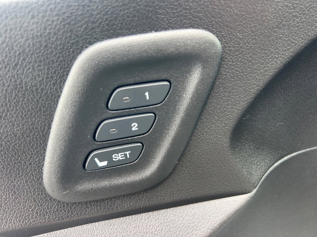 Used 2015 Honda CR-V Touring image 25