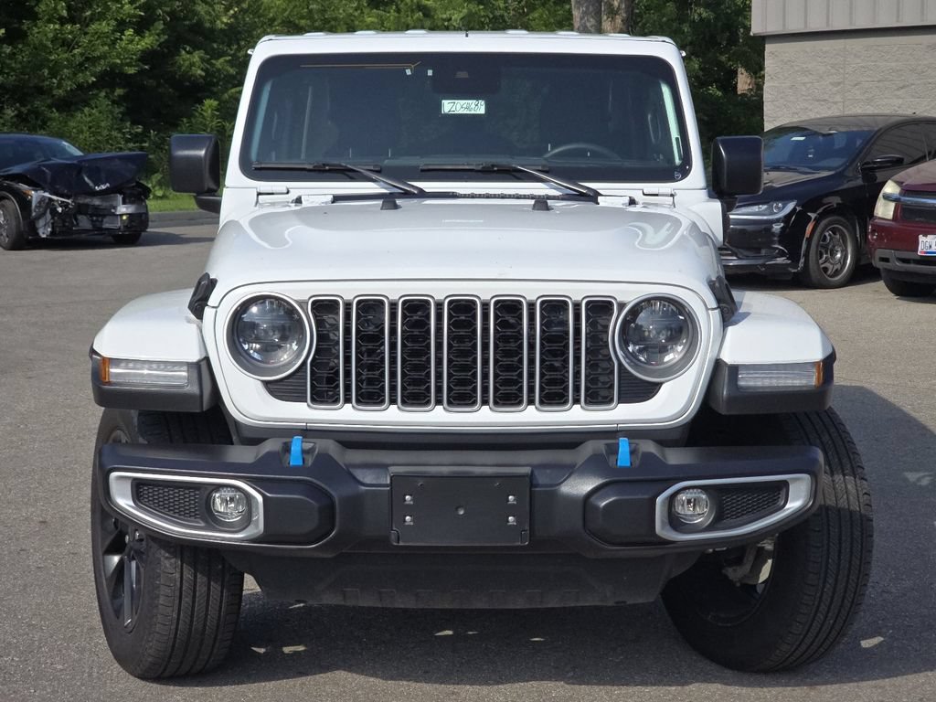 Used 2024 Jeep Wrangler Unlimited Sahara AWD/4WD image 11