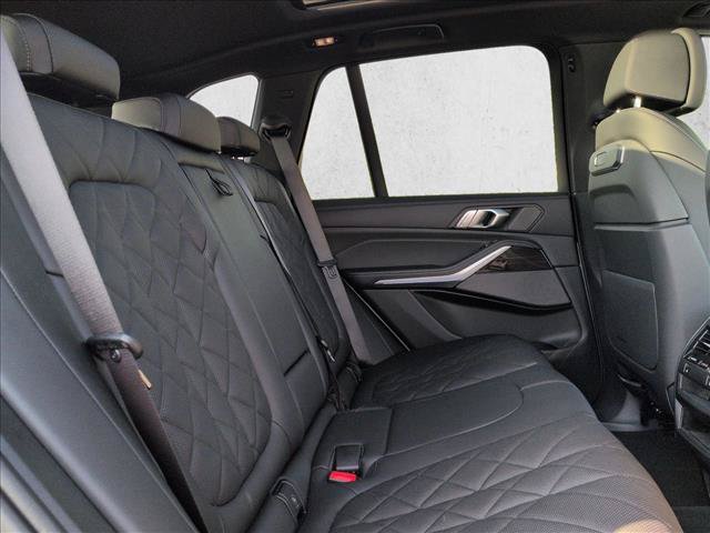 Used 2024 BMW X5 xDrive40i w/ Premium Package AWD/4WD image 22