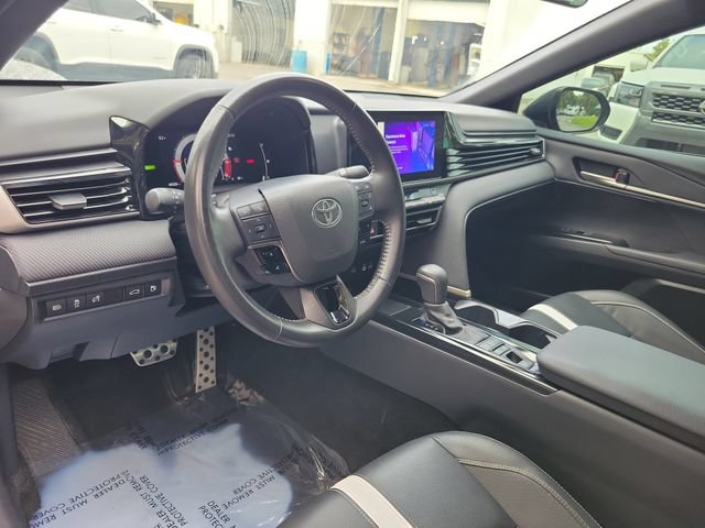 Used 2025 Toyota Camry SE FWD image 17